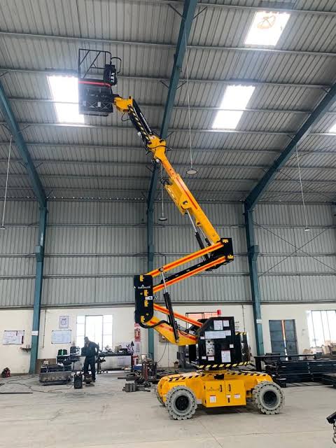 Articulated Boom Manlift